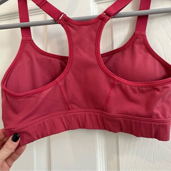 Under Armour Women’s pink UA Reflect Mid Sports Bra size small - Picture 8 of 8